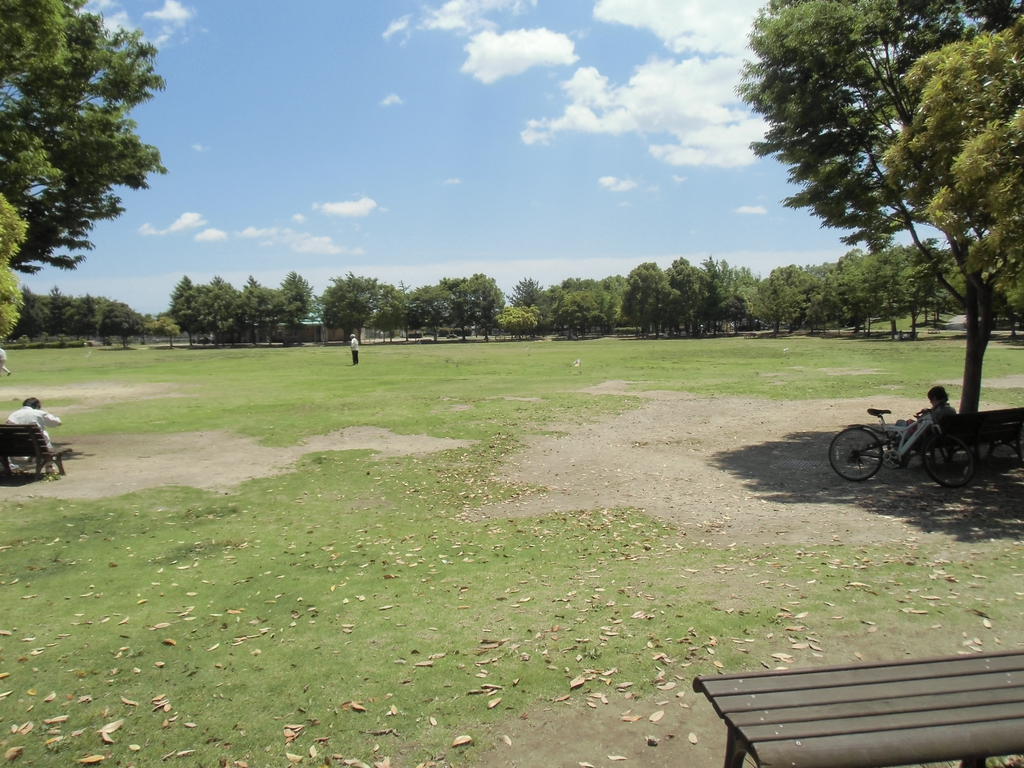 【第二シャトウとみながの公園】