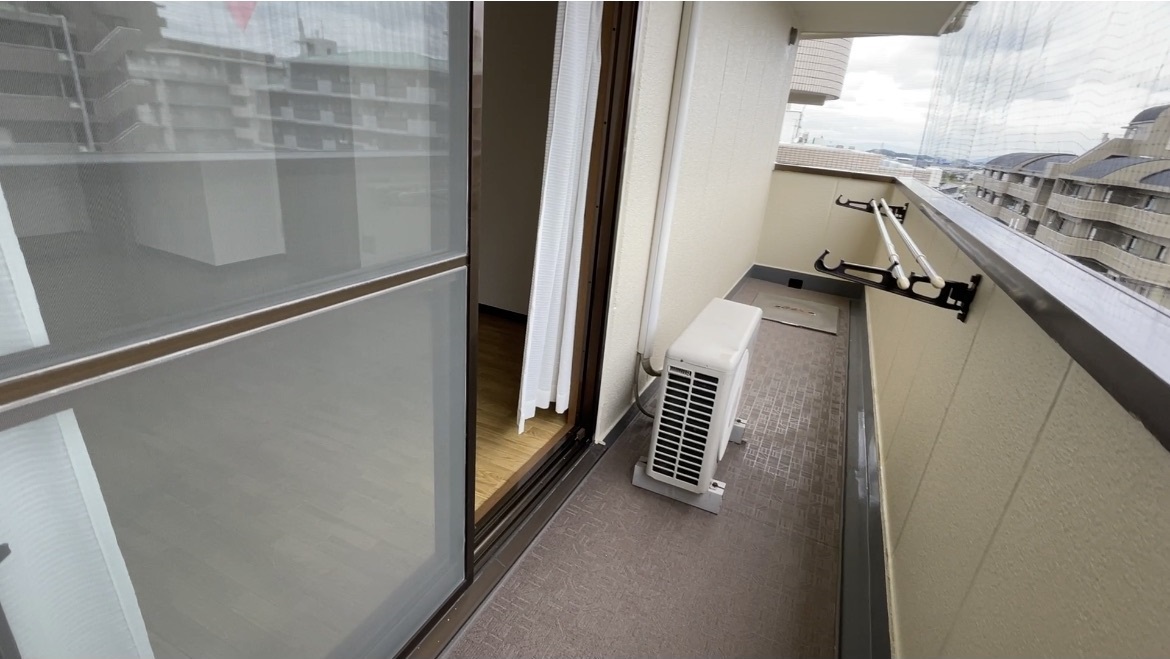 バルコニー　東向きです。