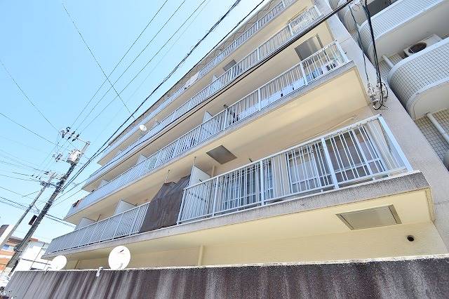 広島市西区南観音町のマンションの建物外観