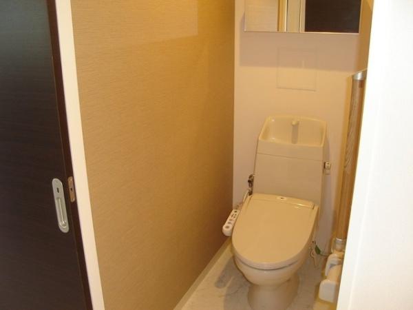 トイレ　トイレ