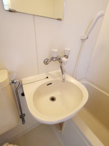 洗面設備　別号室の画像です。ご参考下さい
