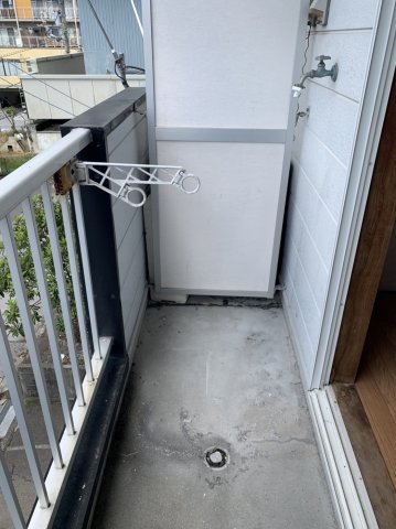 バルコニー　現況が相違する場合は現況を優先致します。