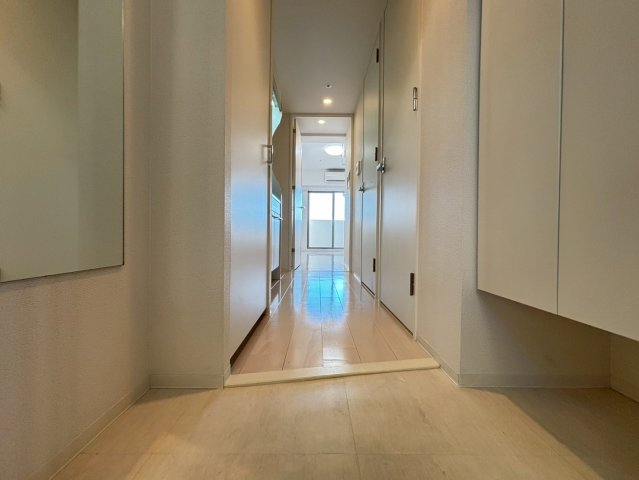 玄関　詳細は、RISUMO江坂本店までお問合せください♪