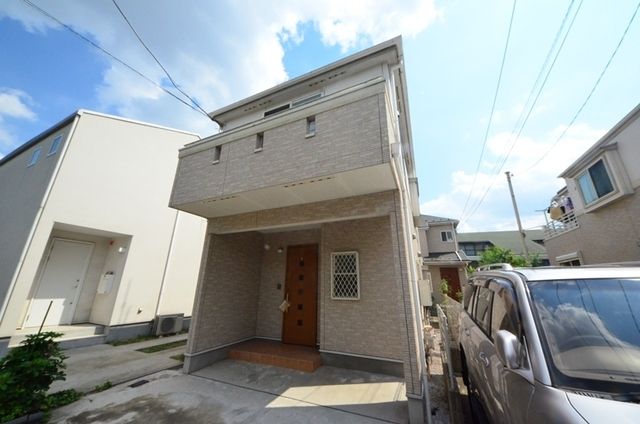 建物外観　★駐車場１台付帯★