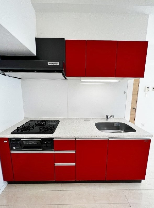 キッチン　★システムキッチングリル付き/３口コンロ★