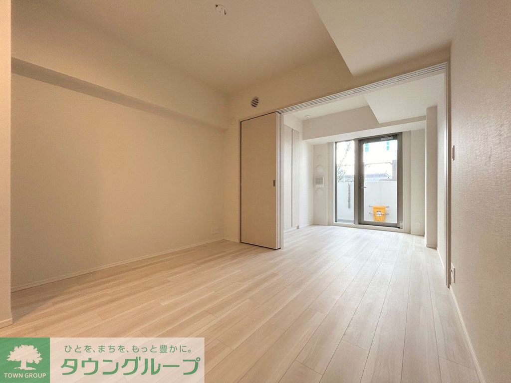 居室・リビング　約8.0帖のリビングダイニング