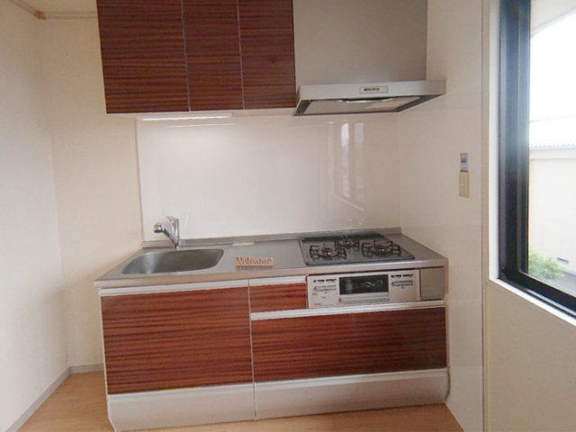 キッチン　コンパクトなキッチンで掃除もラクラク