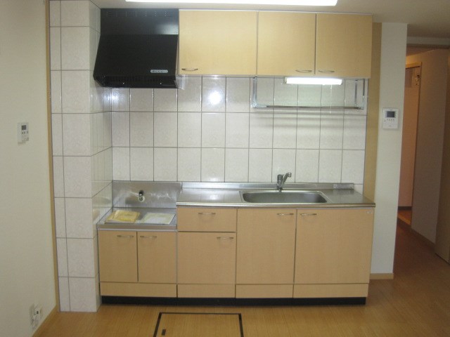 キッチン　1階反転タイプ