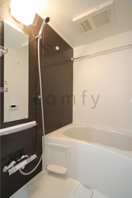 バス・シャワールーム　バスルーム