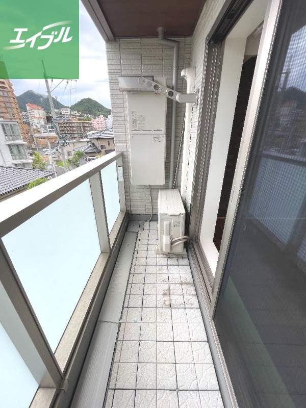 バルコニー　※別号室の写真になります。