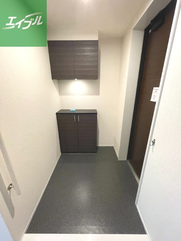 玄関　※別号室の写真になります。
