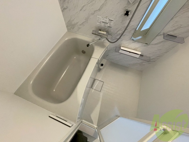 バス・シャワールーム　お風呂になります。一日の疲れを癒してくださいね。