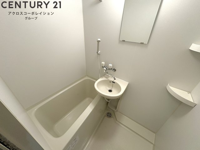 バス・シャワールーム　使いやすいユニットバスです