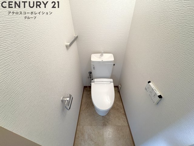 トイレ　広めのトイレです