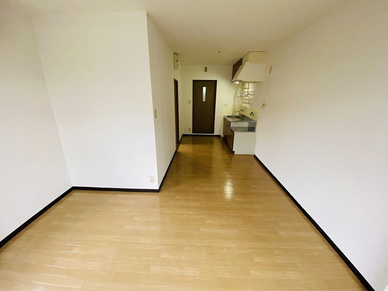 居室・リビング　約10.7帖の広々リビングです♪