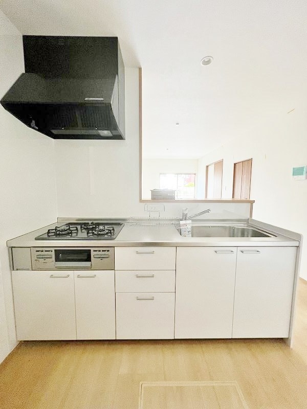 キッチン　★システムキッチングリル付き/３口コンロ★