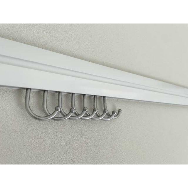 その他　☆壁にポスターや洋服を掛けられるピクチャーレール設置済みです