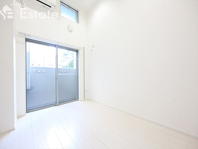 居室・リビング　内装