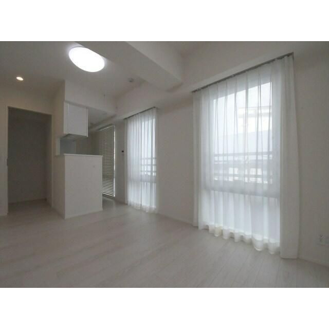 居室・リビング　別タイプ部屋　参考写真です