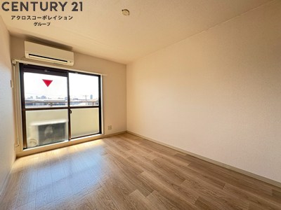 居室・リビング　南向き7帖の洋室です♪