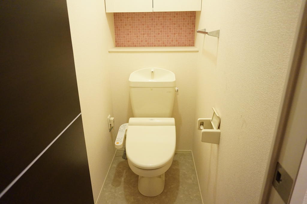 トイレ　※クリーニング前写真です。