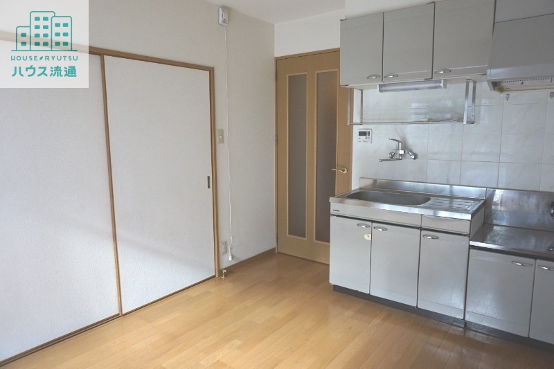 居室・リビング　※別号室の写真です