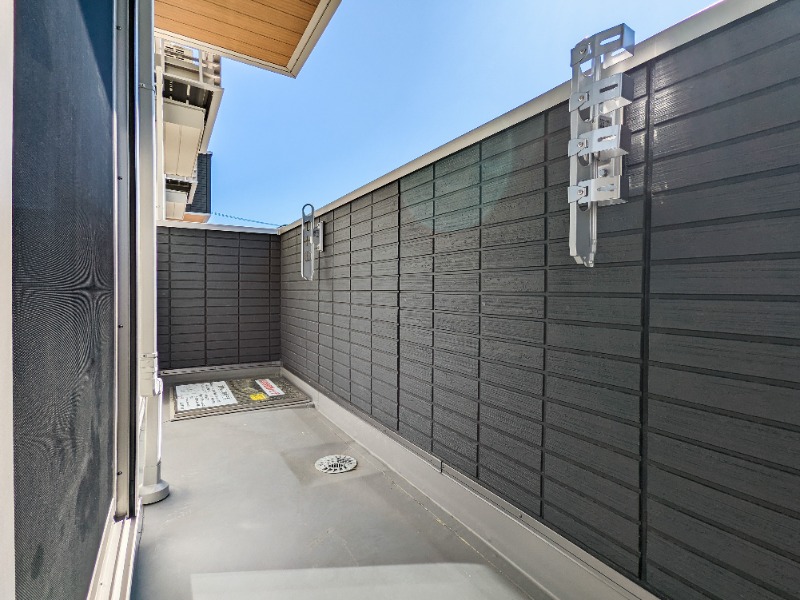 バルコニー　図面と現状に相違がある場合には現状を優先