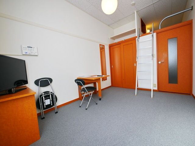 居室・リビング　★タウンハウジング鷺沼店まで→ＴＥＬ0448706656★