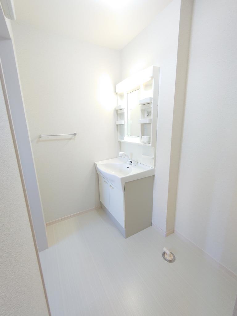 洗面設備　当社へ連絡の場合仲介手数料無料！連絡は0935118822へ