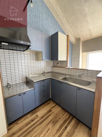 キッチン　コンパクトなキッチンで掃除もラクラク