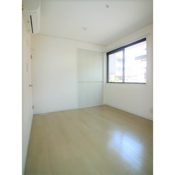 居室・リビング　★北側洋室です★