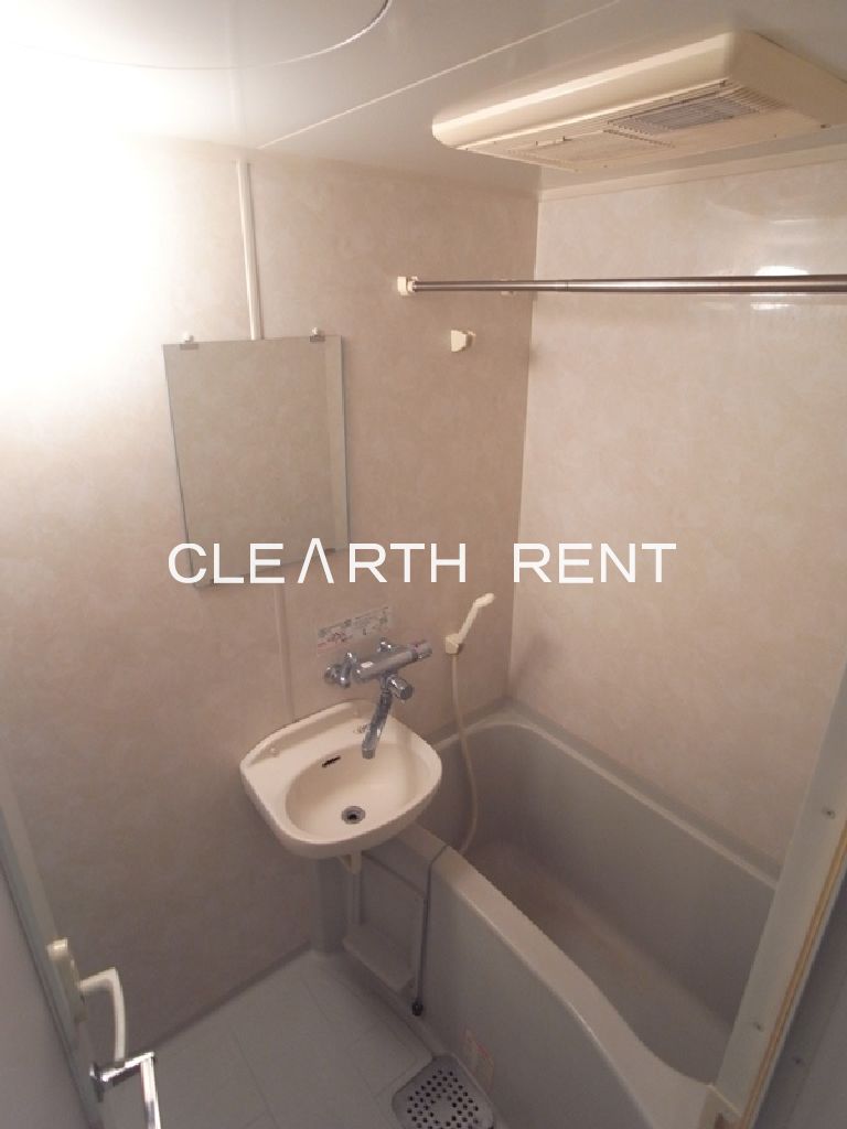 バス・シャワールーム　同タイプ別住戸写真となります。現況と異なる場合がございます。