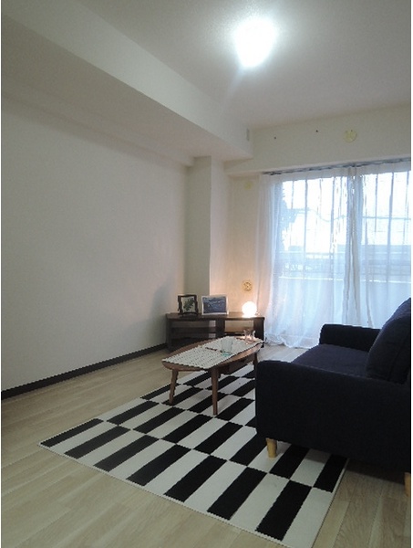 居室・リビング　開放感のあるゆったりとしたお部屋です♪