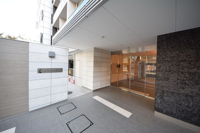 エントランス　★高級感のあるエントランスです。★