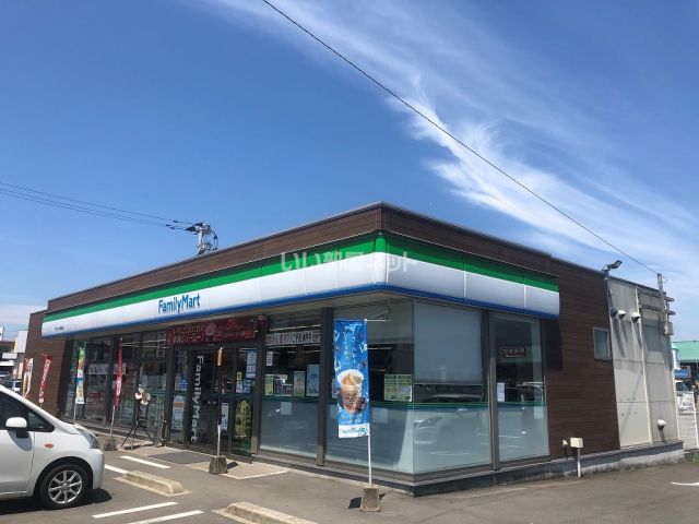 コンビニ　ファミリーマート　サンロード免田店（コンビニ）まで443m