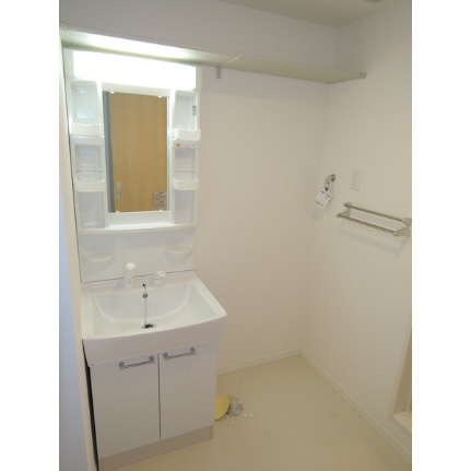 洗面設備　※別部屋の参考写真です。