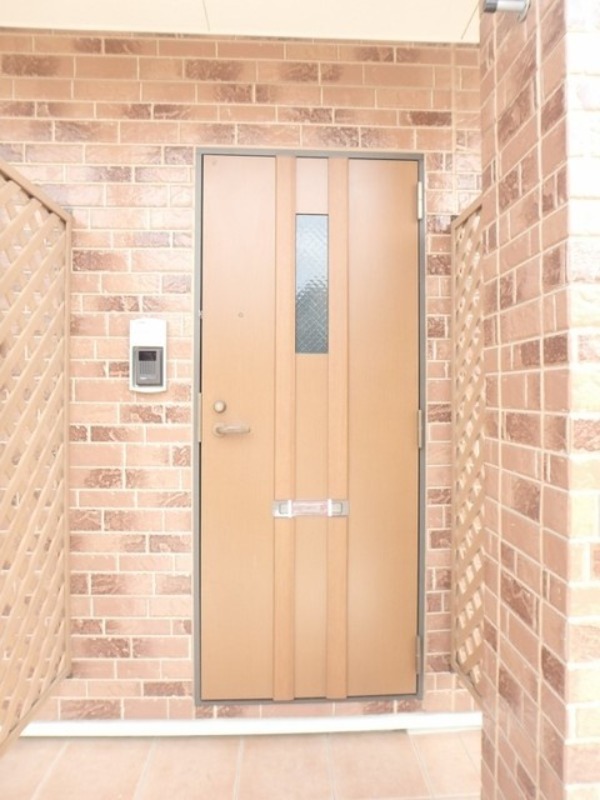 玄関　図面と現状に相違がある場合には現状を優先