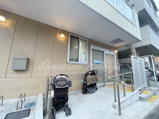 幼稚園・保育園　横浜岡野すきっぷ保育園（幼稚園・保育園）まで336m