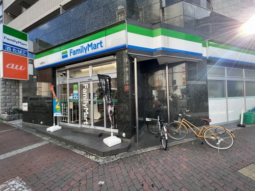 コンビニ　ファミリーマート大国町店（コンビニ）まで170m