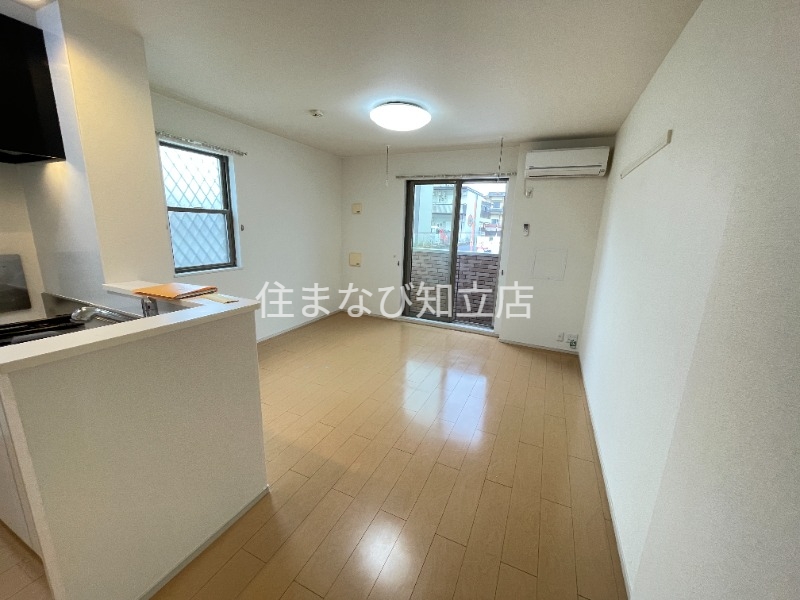 居室・リビング　同型別部屋写真