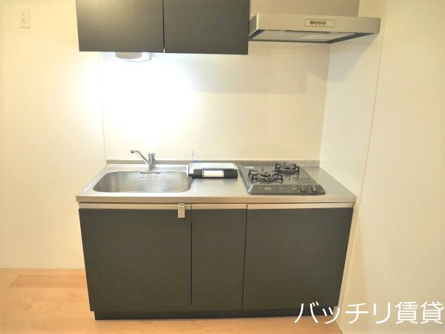 キッチン　別号室タイプの為、現状を優先致します。