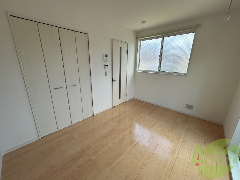 その他部屋・スペース　角部屋になりますので、二面採光になりお部屋が明るいです。