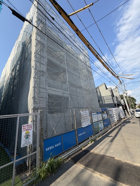 建物外観　建築中