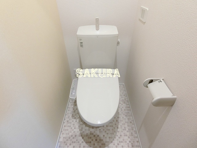 トイレ　嬉しい温水洗浄便座付き♪