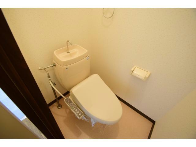 トイレ　他号室の写真になります。