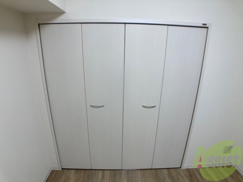 収納　寝室の収納です。部屋がすっきり片付きます。