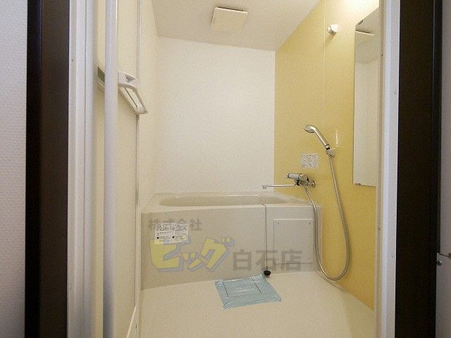 バス・シャワールーム　追焚機能付きのお風呂です♪