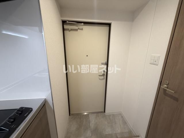 アヴェーレ早苗町の玄関写真