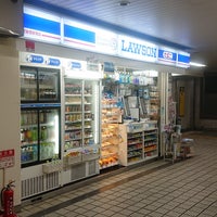 コンビニ　ローソンサテライト OSL肥後橋駅南店（コンビニ）まで426m