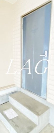 玄関　玄関です。
